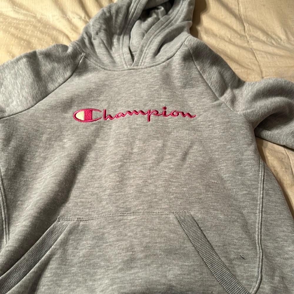 Worn once nice champion sweatshirt